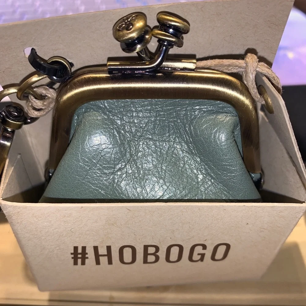 Hobo Intl NWT Leather Kisslock Purse W/ Dog Clip - Picture 1 of 5